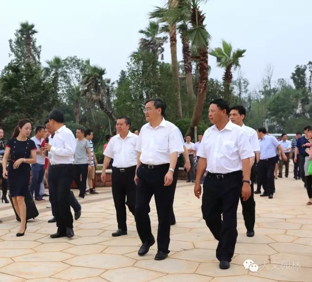 攬湖擁綠，宜居宜業(yè)——宜春市委市政府領(lǐng)導(dǎo)一行視察進賢青嵐湖森林公園